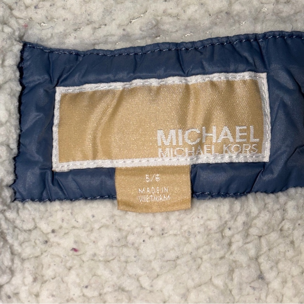 Michael Kors Girls Sherpa Lined Puffer Jacket Blue Size 5/6 - Picture 2 of 9